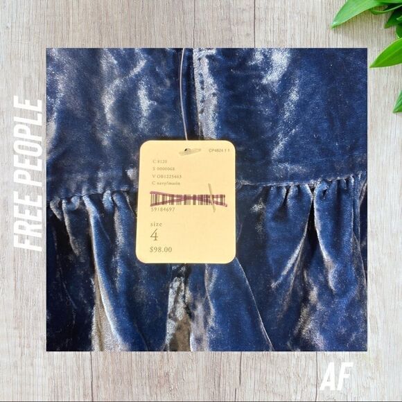 FREE PEOPLE SWEET BUT TOUGH VELVET MINI SKIRT NEW NWT NAVY SIZE 4,6,8 - Picture 7 of 12